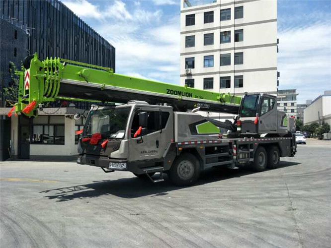 道县跨街广告牌的高空安装注意事项